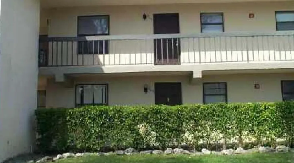 21911 Lake Forest Circle Boca Raton FL 33433