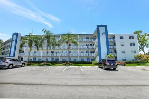 3031 Lincoln B Boca Raton FL 33434
