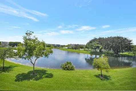 3031 Lincoln B Boca Raton FL 33434