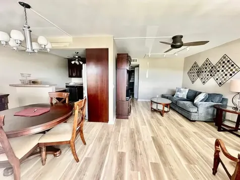 3031 Lincoln B Boca Raton FL 33434