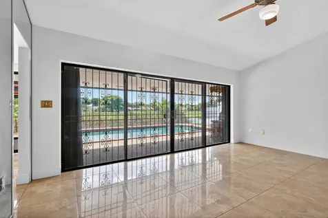 19811 W Oakmont Drive Hialeah FL 33015