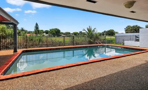 19811 W Oakmont Drive Hialeah FL 33015