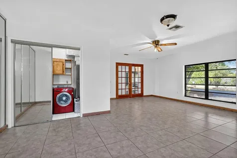 19811 W Oakmont Drive Hialeah FL 33015