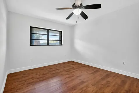 19811 W Oakmont Drive Hialeah FL 33015