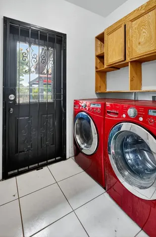 19811 W Oakmont Drive Hialeah FL 33015