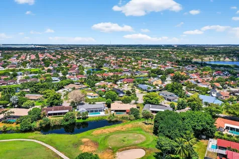 19811 W Oakmont Drive Hialeah FL 33015