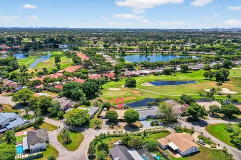 19811 W Oakmont Drive Hialeah FL 33015