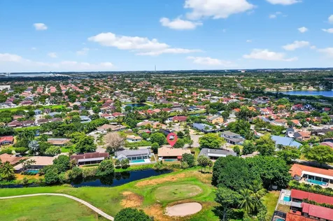 19811 W Oakmont Drive Hialeah FL 33015