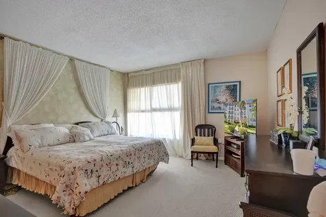 250 Ne 20th Street Boca Raton FL 33431