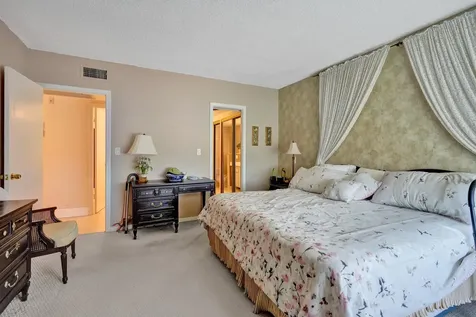 250 Ne 20th Street Boca Raton FL 33431