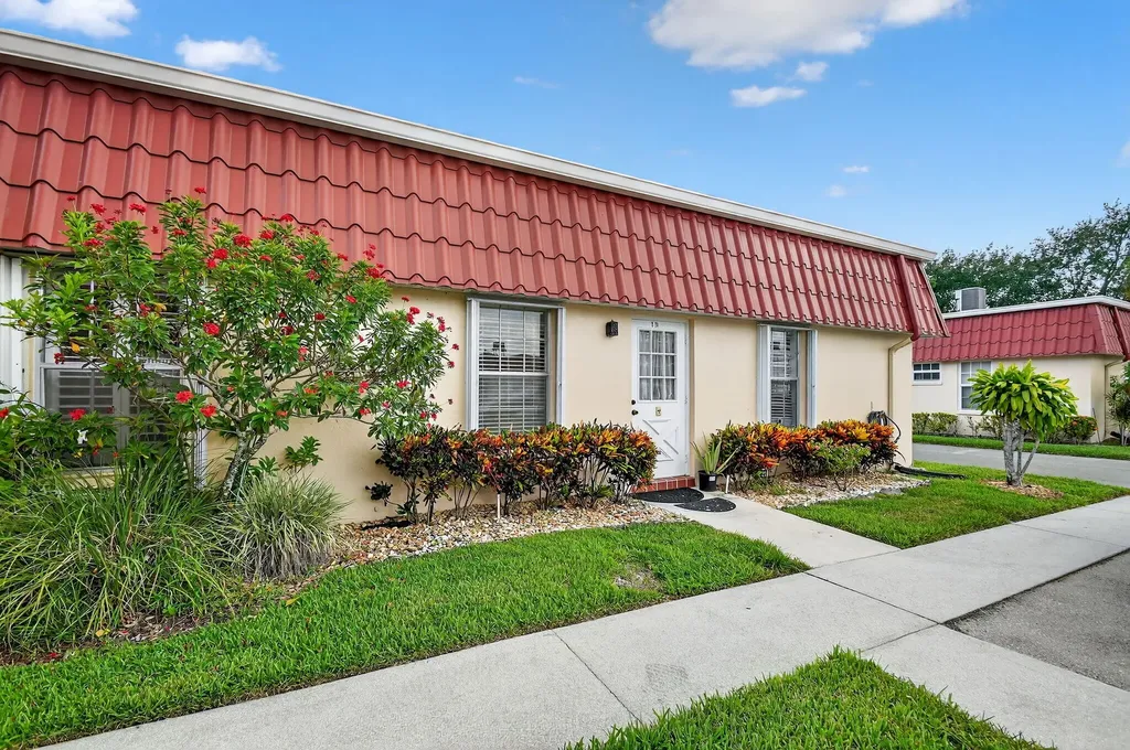 522 Franconia Circle Lake Worth FL 33467