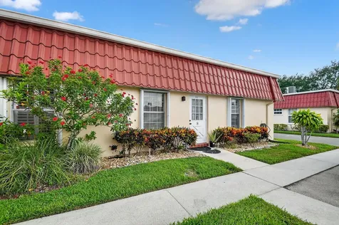 522 Franconia Circle Lake Worth FL 33467