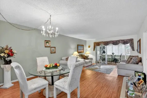 522 Franconia Circle Lake Worth FL 33467