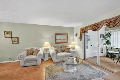 522 Franconia Circle Lake Worth FL 33467