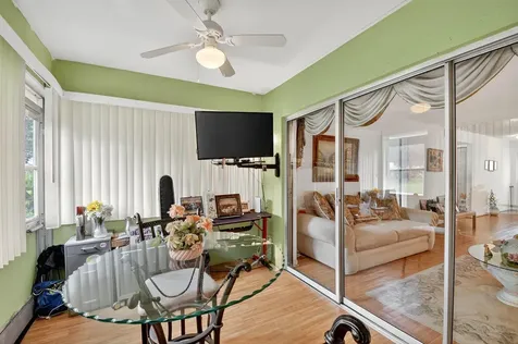 522 Franconia Circle Lake Worth FL 33467