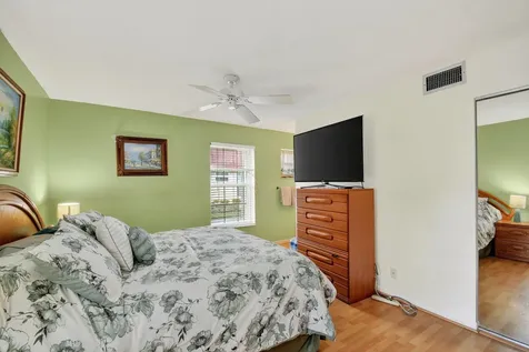 522 Franconia Circle Lake Worth FL 33467