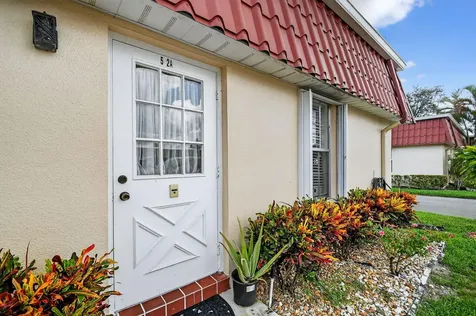 522 Franconia Circle Lake Worth FL 33467