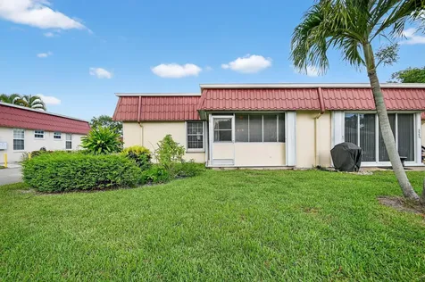 522 Franconia Circle Lake Worth FL 33467