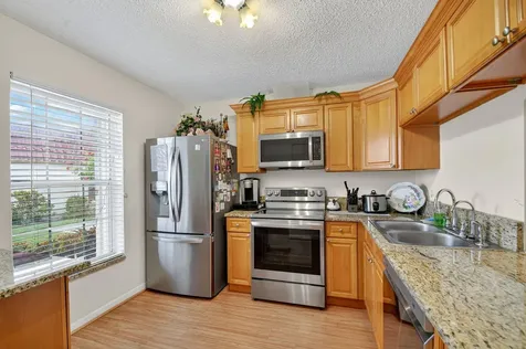 522 Franconia Circle Lake Worth FL 33467