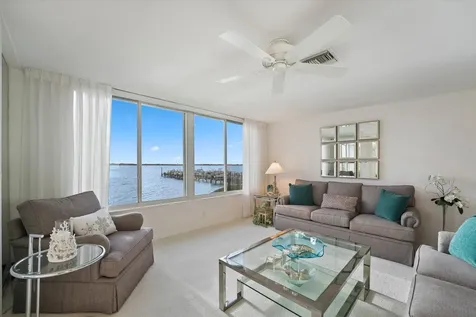 2370 Ne Ocean Boulevard Stuart FL 34996