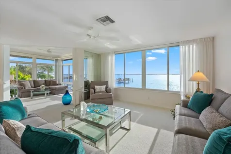 2370 Ne Ocean Boulevard Stuart FL 34996