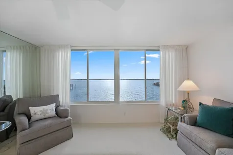 2370 Ne Ocean Boulevard Stuart FL 34996
