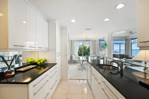 2370 Ne Ocean Boulevard Stuart FL 34996