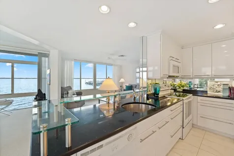2370 Ne Ocean Boulevard Stuart FL 34996