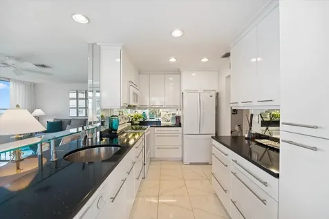 2370 Ne Ocean Boulevard Stuart FL 34996