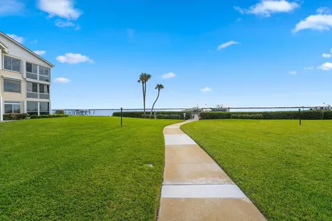 2370 Ne Ocean Boulevard Stuart FL 34996