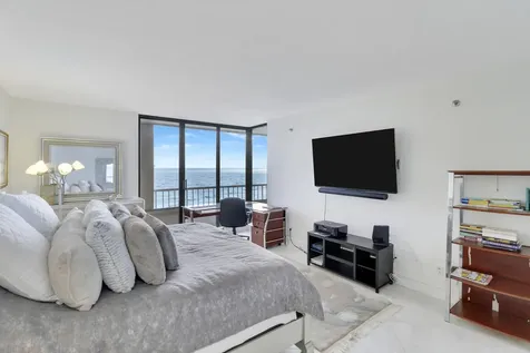 5250 N Ocean Drive Singer Island FL 33404