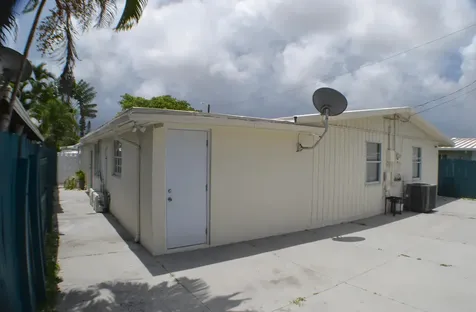 377 Nw Nw 49th Street Fort Lauderdale FL 33309