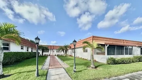 162 Waterford G Delray Beach FL 33446