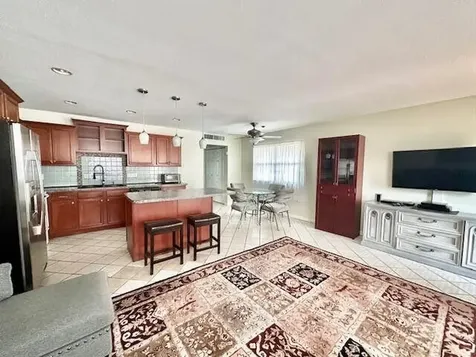 162 Waterford G Delray Beach FL 33446