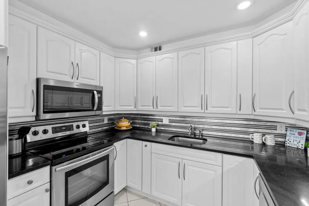 4013 Yarmouth A Boca Raton FL 33434