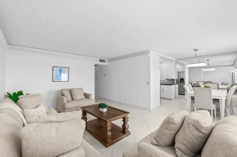 4013 Yarmouth A Boca Raton FL 33434