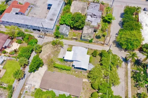 611 35th Street West Palm Beach FL 33407