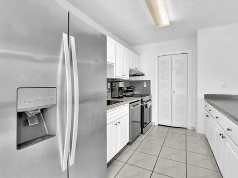 10830 Sw 72nd Street Miami FL 33173