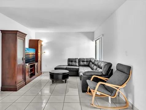 10830 Sw 72nd Street Miami FL 33173