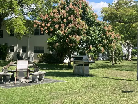 100 Ventnor E Deerfield Beach FL 33442
