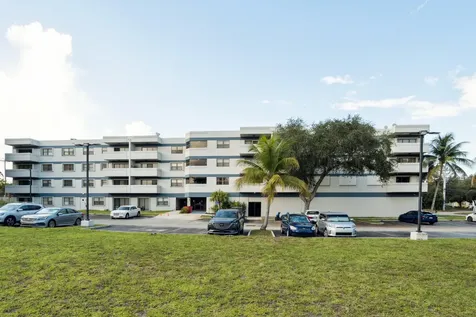 1891 N 61st Avenue Hollywood FL 33024