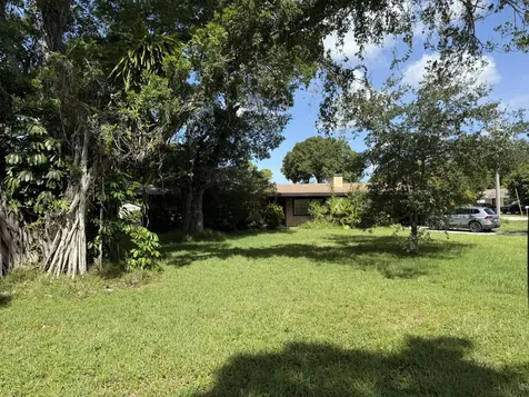 1001 Tortugas Avenue Fort Pierce FL 34982