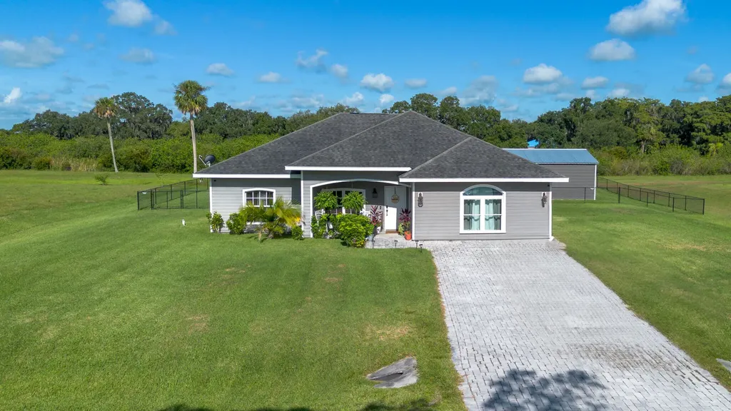 1402 Se 12th Drive Okeechobee FL 34974