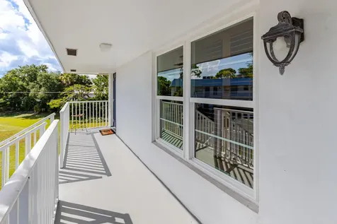 2929 Se Ocean Boulevard Stuart FL 34996