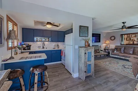 2929 Se Ocean Boulevard Stuart FL 34996