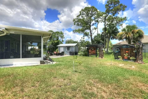 401 Lloyd Street Sebastian FL 32958