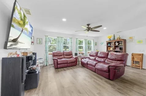 12450 77th Street Fellsmere FL 32948