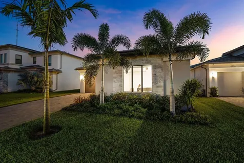 8330 Essex Country Club Drive Boca Raton FL 33434