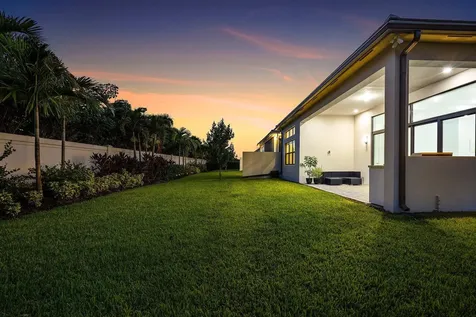 8330 Essex Country Club Drive Boca Raton FL 33434