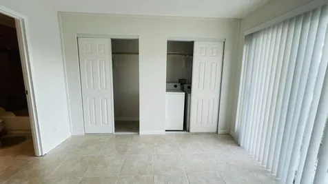 166 Valencia G Delray Beach FL 33446